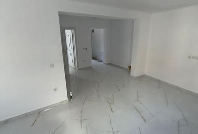 Casă cu 3 camere cu Teren 300 Mp în Cetate