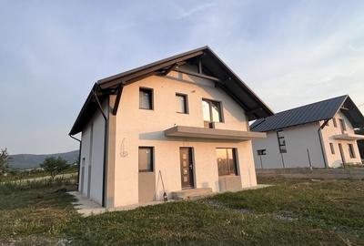 Casă cu 4 camere în Aghireș - 3