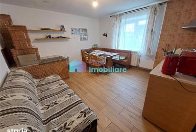 Casă cu 5 camere cu Teren 800 Mp în Cornu Luncii - 3