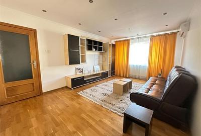 Apartament cu 3 camere decomandat, mobilat în Lunei