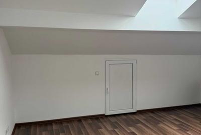 Casă cu 4 camere în Florești