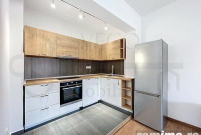 Apartament cu 3 camere semidecomandat în Central - 3