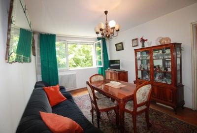 Apartament cu 4 camere decomandat, mobilat în Militari