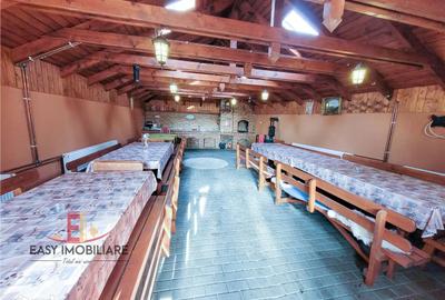 Casă cu 8 camere cu Teren 1680 Mp în Central - 2