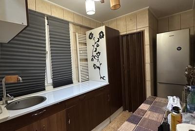 Apartament cu 2 camere decomandat în Eroii Revoluției