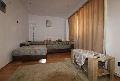 Apartament cu 3 camere semidecomandat în Complex Studențesc