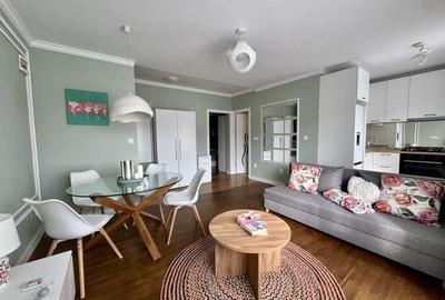 Apartament cu 2 camere decomandat, mobilat în Florești