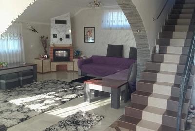Casă cu Teren 450 Mp în Cut - 2