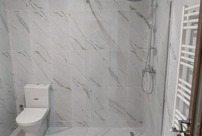 Casă cu 6 camere cu Teren 500 Mp în Găneasa - 3