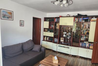 Apartament cu 3 camere semidecomandat în Central - 3