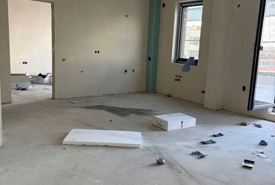 Apartament cu 2 camere semidecomandat în Mărăști