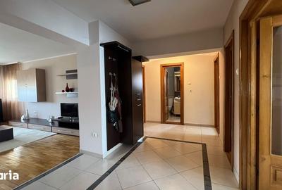 Apartament cu 3 camere decomandat în Intim - 14