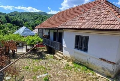 Casă cu Teren 520 Mp în Olănești