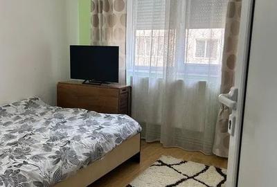 Apartament cu 3 camere semidecomandat în Alexandru cel Bun