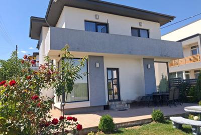 Casă cu 4 camere cu Teren 312 Mp în Rediu