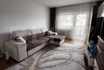 Apartament cu 3 camere decomandat, mobilat în Câmpia Turzii