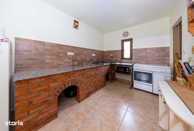 Casă cu 6 camere cu Teren 200 Mp în Sântimbru - 4