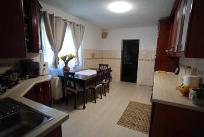 Casă cu 4 camere în Răducăneni - 2