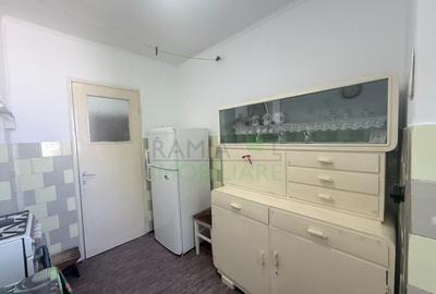 Apartament cu 2 camere semidecomandat, mobilat în Tractorul - 7