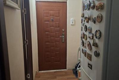 Apartament cu 2 camere semidecomandat în Craiovița Nouă - 1