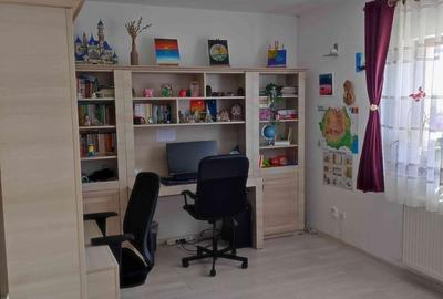 Casă cu 5 camere cu Teren 457 Mp în Valea Lupului