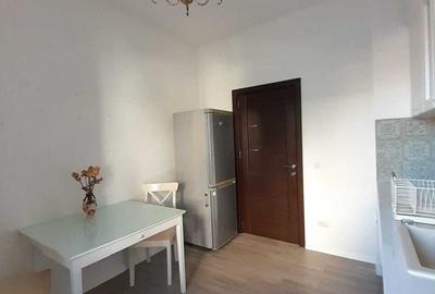 Apartament cu 2 camere decomandat în Mircea cel Bătrân
