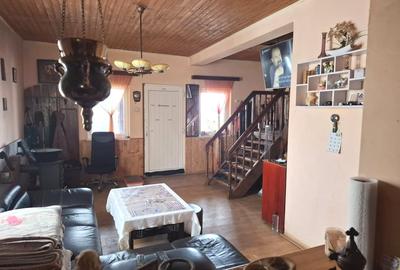 Casă cu 4 camere cu Canalizare în Sibiel - 2