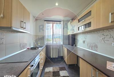 Apartament cu 3 camere semidecomandat în Central - 2