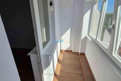Apartament cu 3 camere decomandat în Mioriței