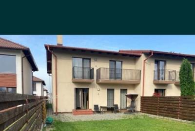 Casă cu 4 camere cu Teren 250 Mp în IAR - 6