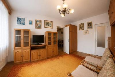 Apartament cu 3 camere semidecomandat, mobilat în Careiului