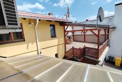 Duplex cu 6 camere cu Canalizare în 1 Decembrie 1918 - 24