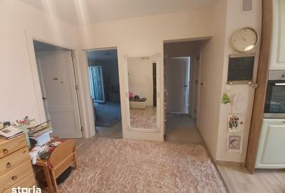 Apartament cu 3 camere decomandat în Mărăști