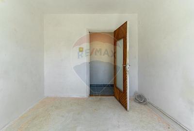 Apartament cu 3 camere decomandat în Astra - 8