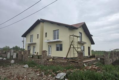 Duplex cu 4 camere cu Canalizare în Moșnița Nouă - 7
