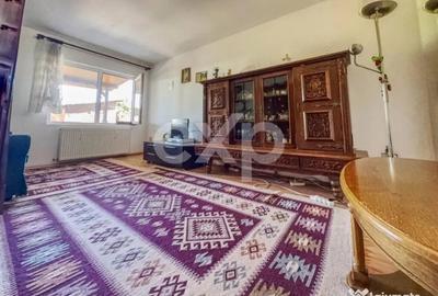 Casă cu 6 camere cu Teren 638 Mp în Pădureni - 1