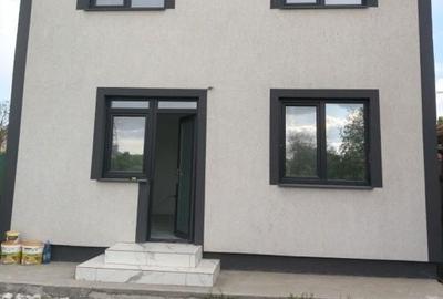 Casă cu 4 camere cu Teren 700 Mp în Central