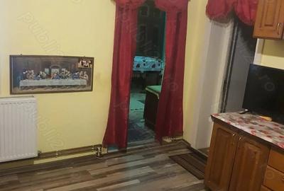 Casă cu Teren 1000 Mp în Central - 1