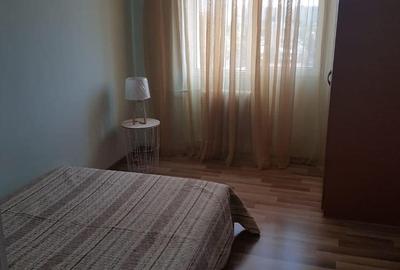 Apartament cu 3 camere decomandat în Berceni - 1