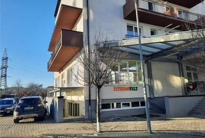Spațiu comercial, de 500 mp, în Sud - 42