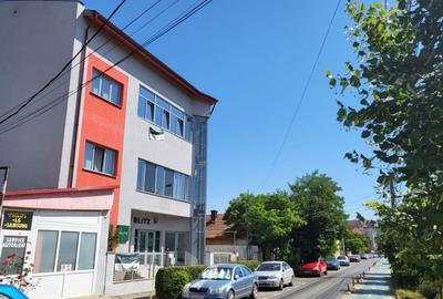Birou, de 750 mp, în Buziașului - 2