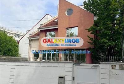 Casă cu 5 camere cu Teren 200 Mp în Băneasa