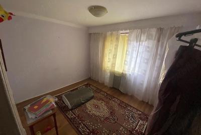 Apartament cu 4 camere decomandat în Central - 1