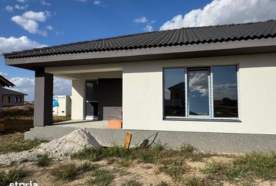 Casă cu 4 camere cu Teren 300 Mp în Nojorid