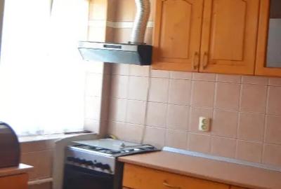 Apartament cu 2 camere decomandat în Telecabinei
