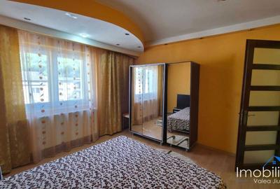 Apartament cu 3 camere decomandat în Central - 3