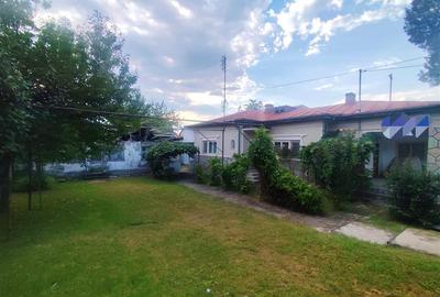 Casă cu 4 camere cu Teren 1681 Mp în Central