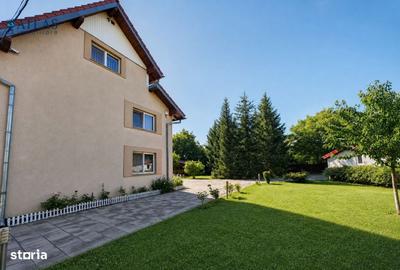 Casă cu 4 camere cu Teren 2964 Mp în Stupini