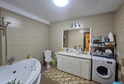 Casă cu 15 camere cu Canalizare în Soarelui - 36