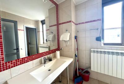 Apartament cu 6 camere decomandat, mobilat în 13 Septembrie - 17